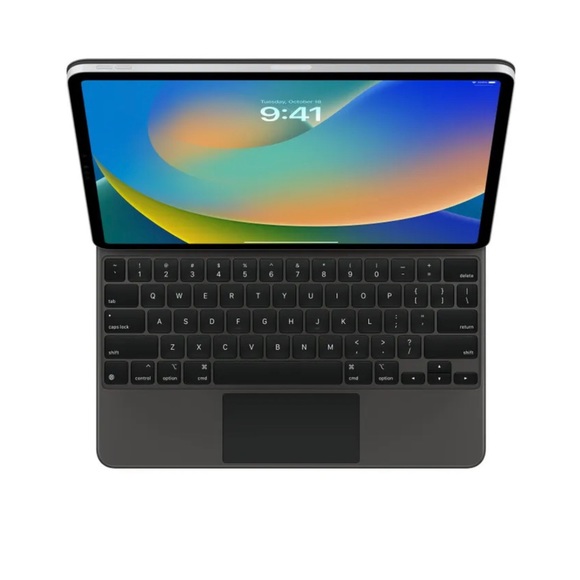 Apple GEN6 (2023) Black Magic Keyboard. Perfect condition, hardly used. $250 - Picture 11 of 12